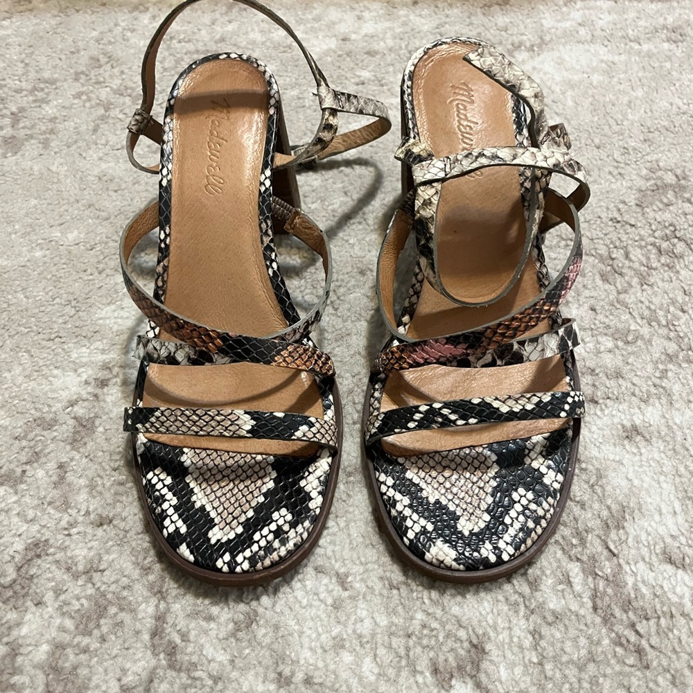 Chunky heel snake skin sandal sz 8